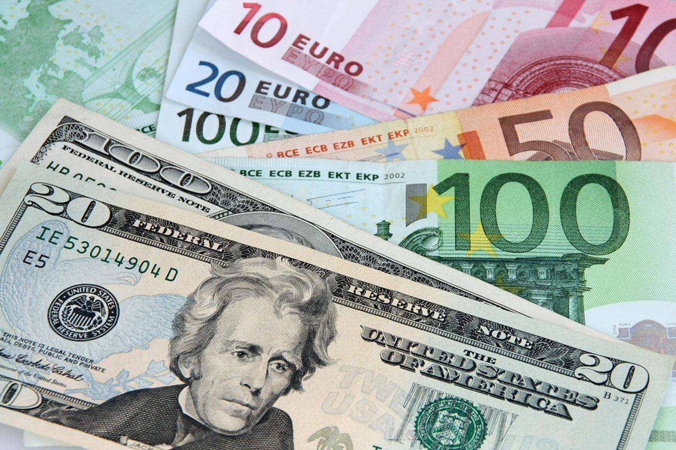 Dolar ve euro güne yükselişle başladı